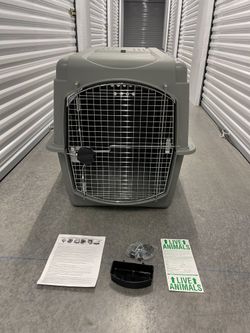 New PetMate Sky Kennel Large Dog Kennel Crate 36” 50-70 Pounds 4 Way Vault Door Airline Travel