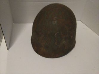 WORLD WAR ll HELMET