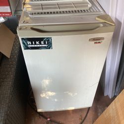 Mini Fridge Haier WELBILT - Used