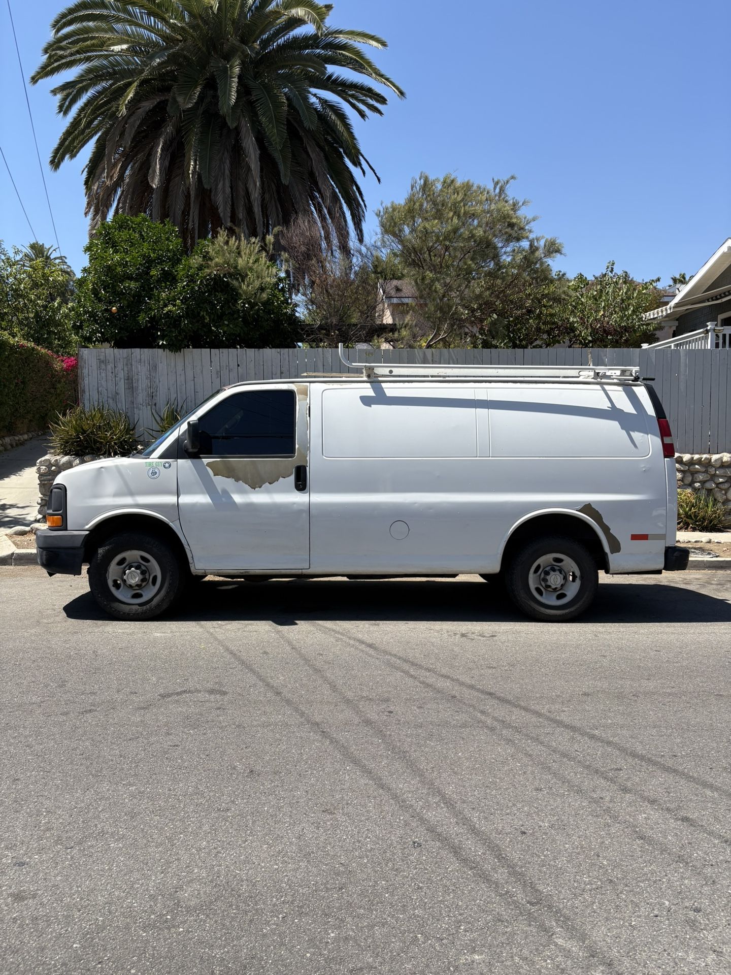 2009 Chevrolet Express Cargo Van