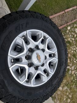 Silverado 2500HD Wheels And Tires