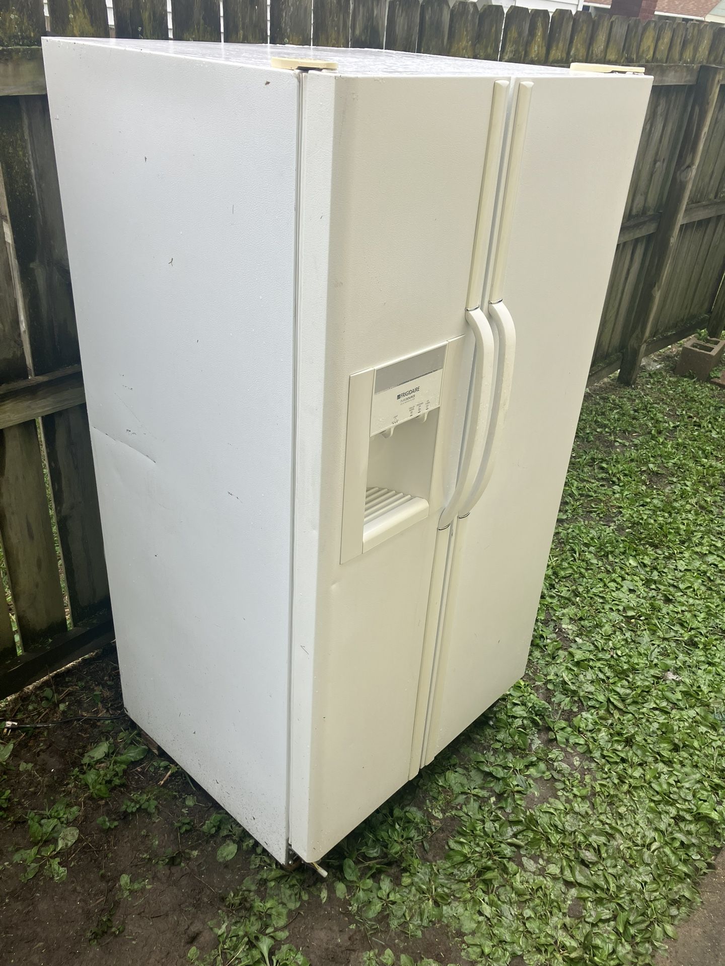 Refrigerator
