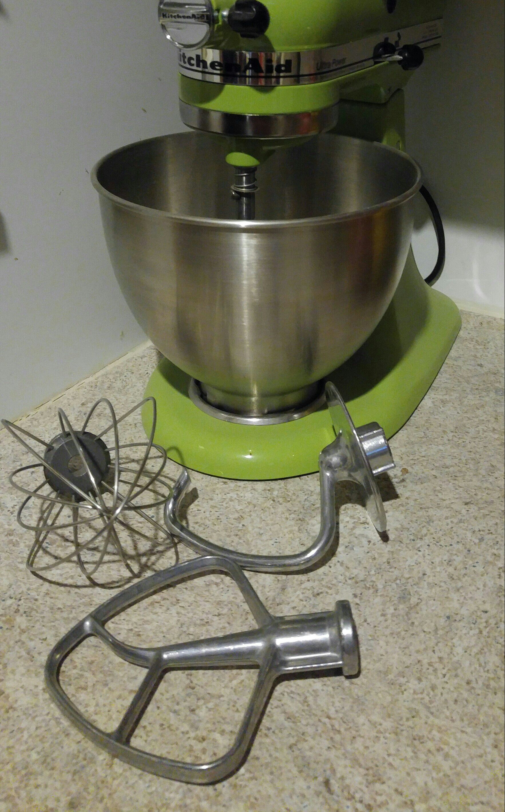 Kitchenaid mixer lime green new for Sale in Oklahoma City, OK - OfferUp