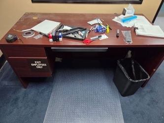 Large desk