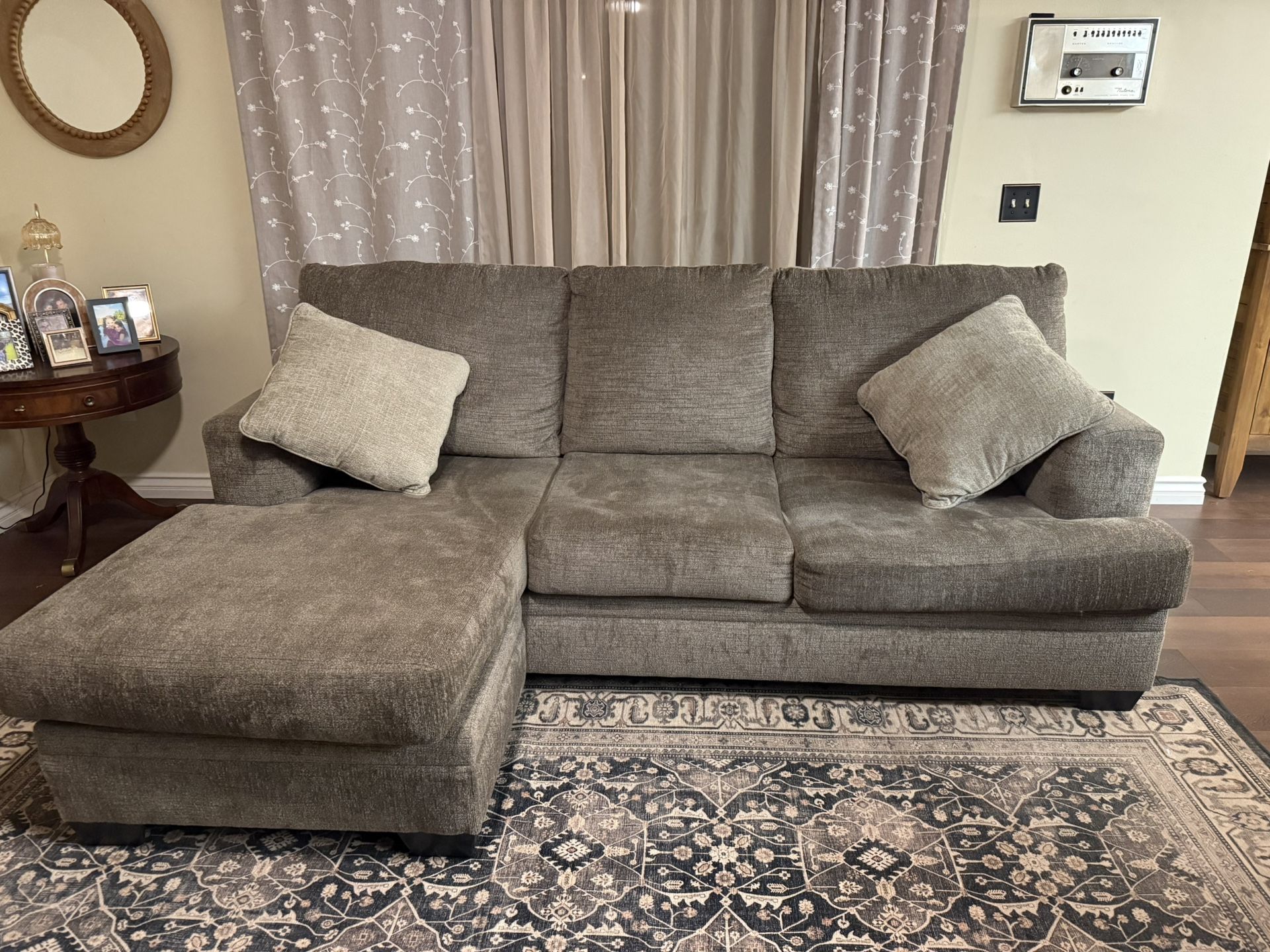 Stonemead Chaise Couch By Mor Furniture