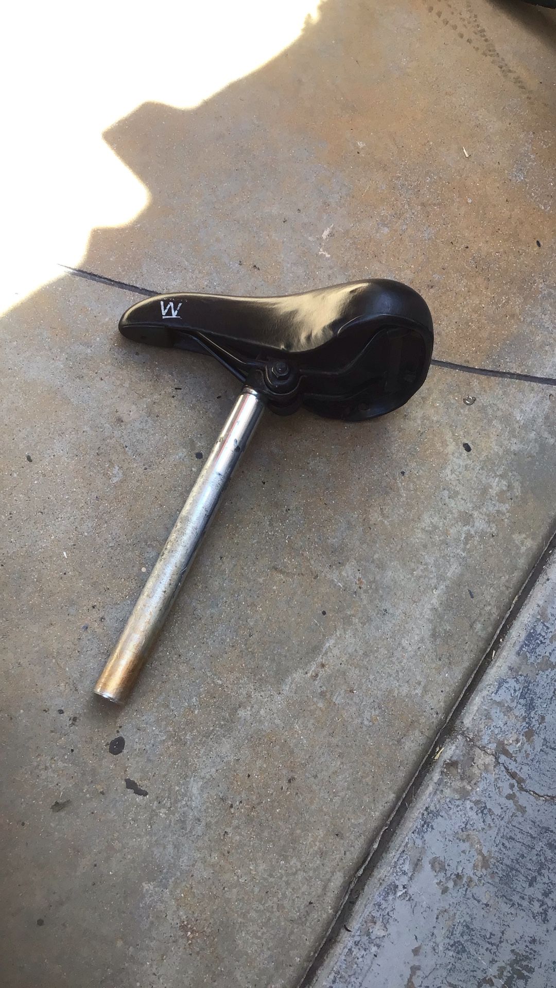 Schwinn Bike Saddle With Post