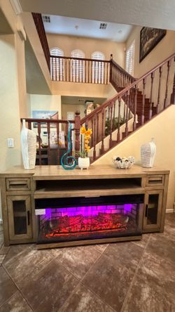 STUNNING FIREPLACE / TV TAND WITH 7 COLORS OF FLAMES 75” INCHES