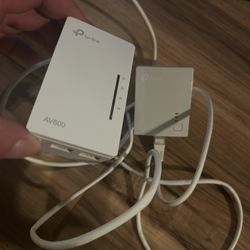 Tp-link Av600 Wifi Powerline Adaptor