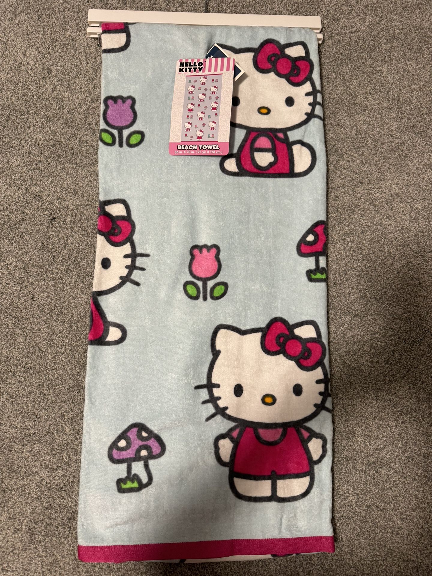 BRAND NEW: Hello Kitty Beach Towel 36 in X 70 in