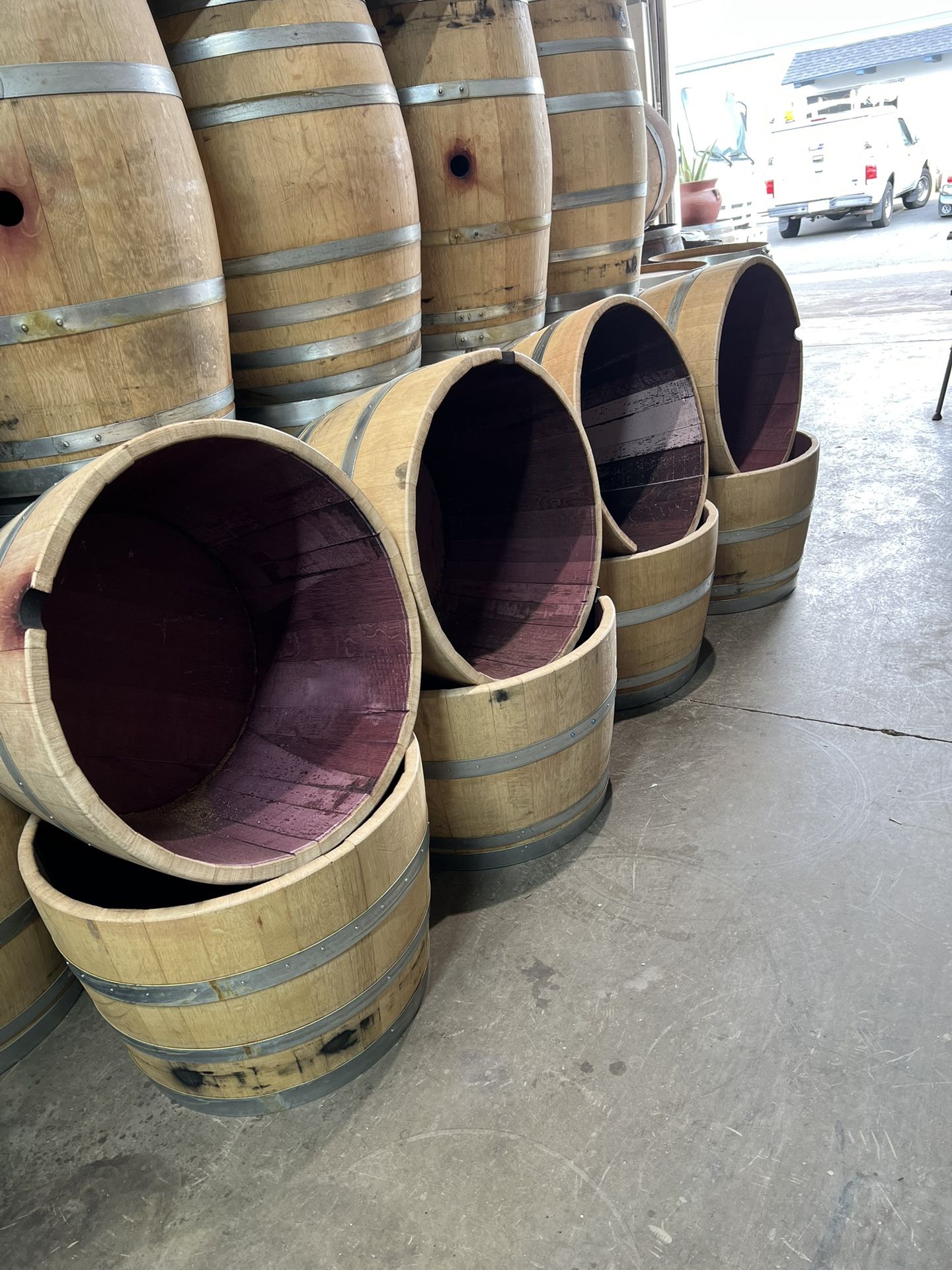 High Quality Wine Barrel Planters For Sale