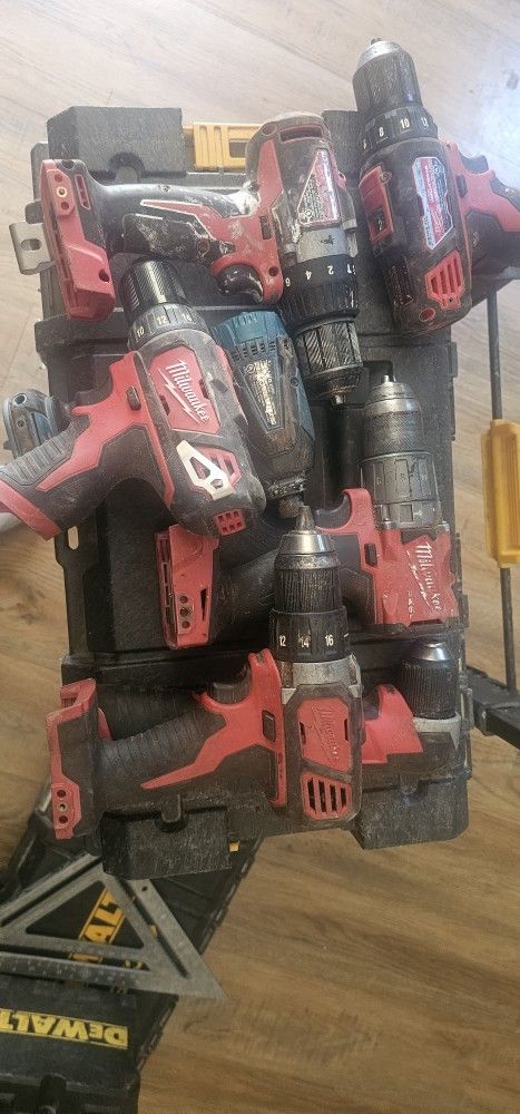 Milwaukee M18 And Makita V18