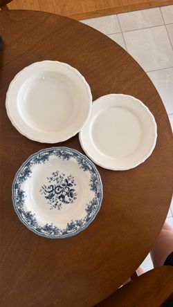 Zara Plates (Set of 3) Made in Portugal | NEW