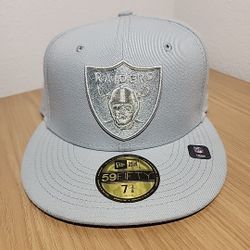 New Era Raider Hat 7 3/8