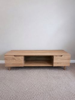 Modern Oak TV Stand with Storage – Mid-Century Entertainment Console