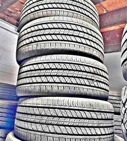 285/40/19 Continuidad Tires con 80% de vida las 4