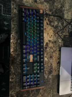Keychron K10 HE Wireless RGB Keyboard – Fully Working, Minor Cosmetic Chip