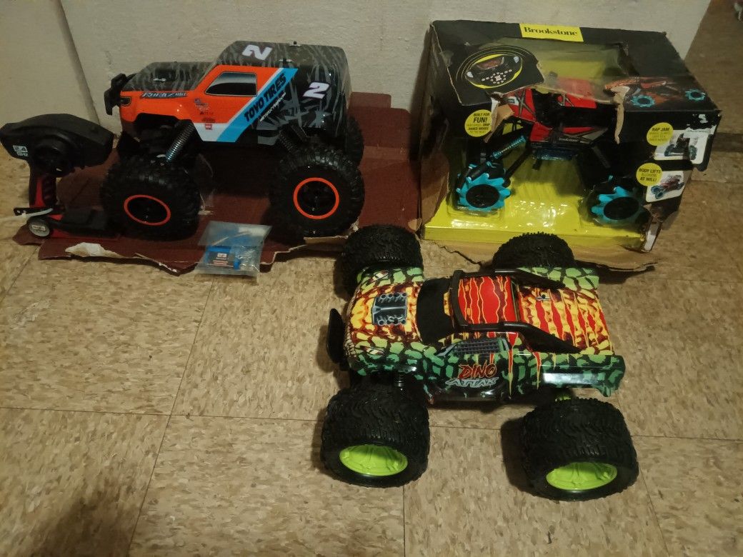 Brook Stone Drift Dance King/Maisto Rock Crawler Rockzilla Rc2/Maisto Dino Attack Off-road RC