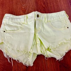 Billabong Laneway yellow Cutoff Shorts size 1. Waist 25