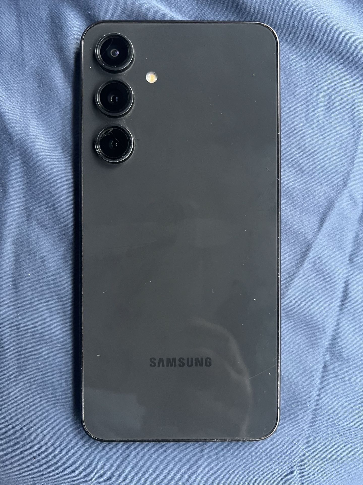 Samsung Galaxy S24  126GBs $600