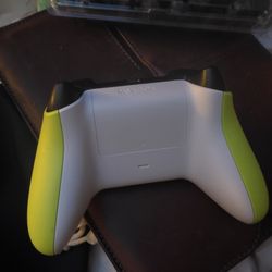 Xbox One Remote Brand New Electric Volt 