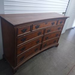 Sturdy 9 Drawer Dresser