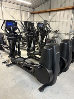 Life Fitness 95X With SE3HD Console PRICE DROP!