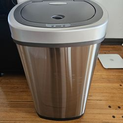 50L trash can NEW