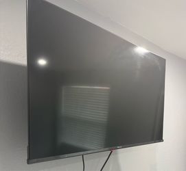 43 Inch Hisense Flat Screen Smart  TV