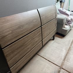 Headboard 