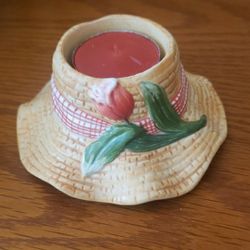 Yankee Candle -Ceramic Straw Hat Tea Light Holder with Red Tulip Accent