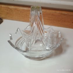 Vintage 24% Lead Crystal Bride’s Basket – Heavy Pinwheel & Starburst Cut Glass