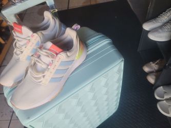 Size 91/2 women sneakers