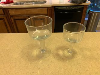 Two glass display thingys