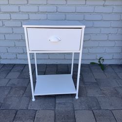 Single White End Table 
