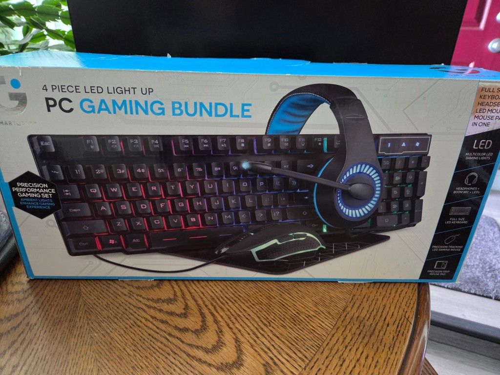 Acer 24inch monitor
& PC gaming bundle