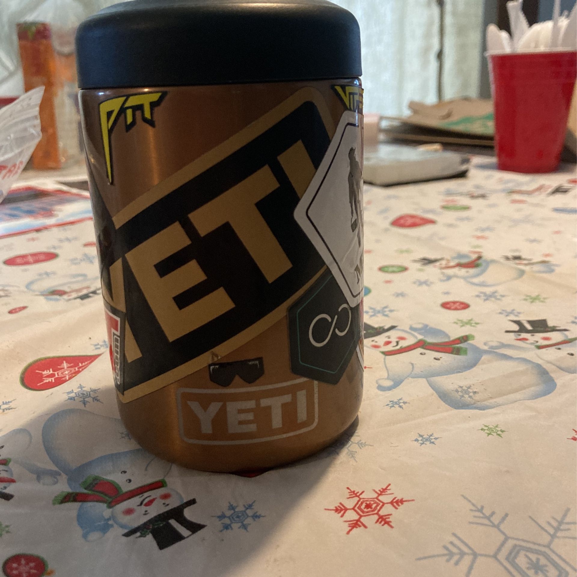 Yeti Cousy