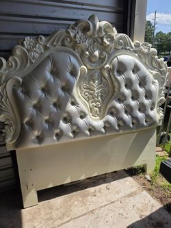 Quenn Bedroom set