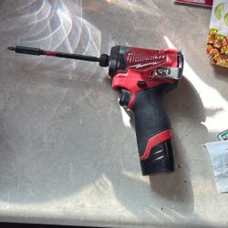 Milwaukee M12 Fuel Impact 