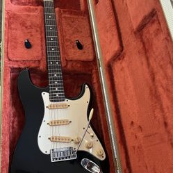 1996 Fender American Standard Stratocaster w/ Fender Tweed hardcase - USA MIA