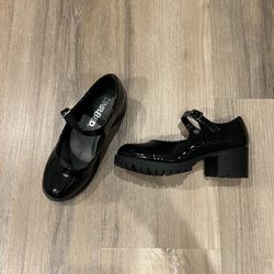 Black Patent Leather Heel Shoe