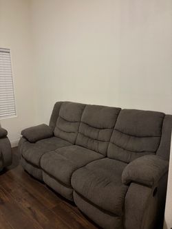 Matching Reclining Sofa & Loveseat Set