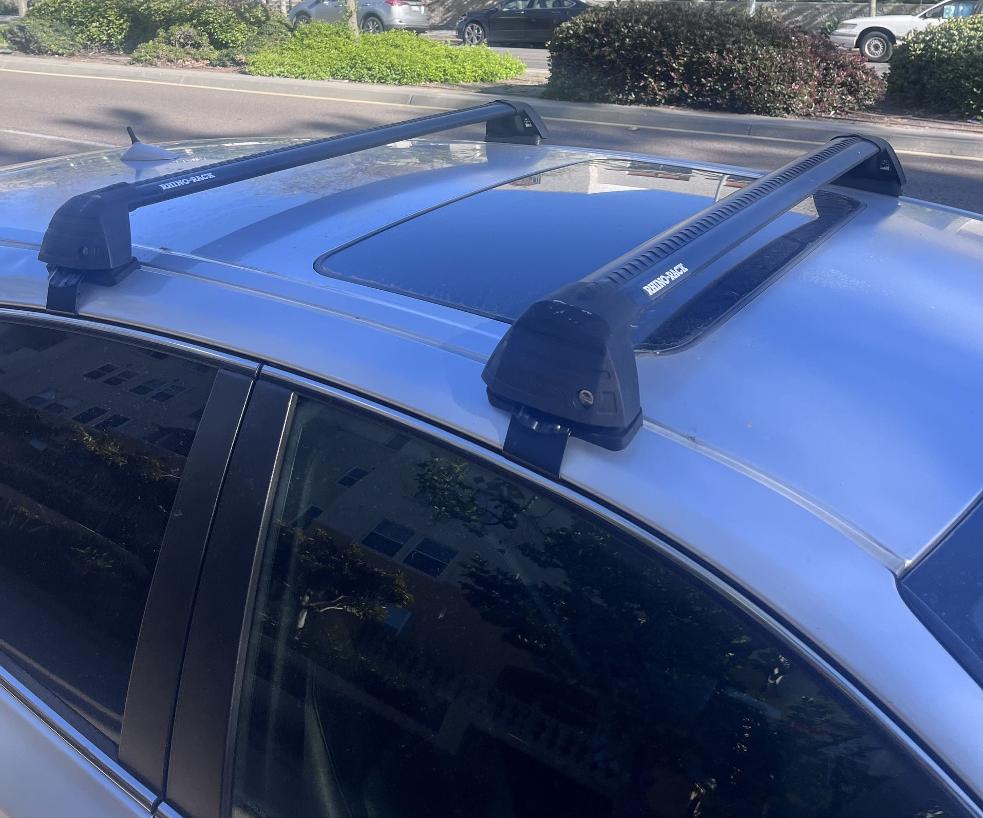 Lexus CT 200h Rhino Roof Rack