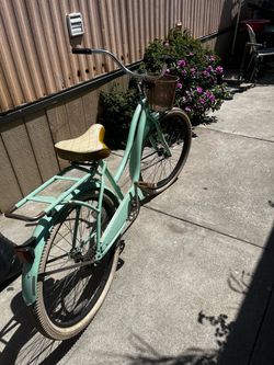Huffy Deluxe bike