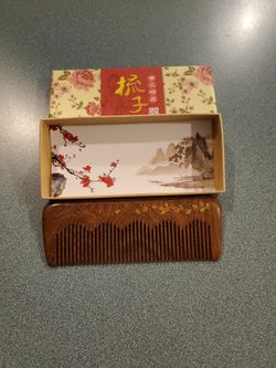 Fancy Comb In Gift Box BRAND NEW