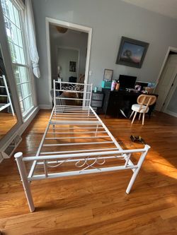 Bed Frame -twin