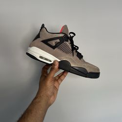 Jordan 4 Retro "Taupe Haze🐻🔴"