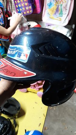 Baseball helmet one size fits 6 and 1/2 to 7 and 1/2