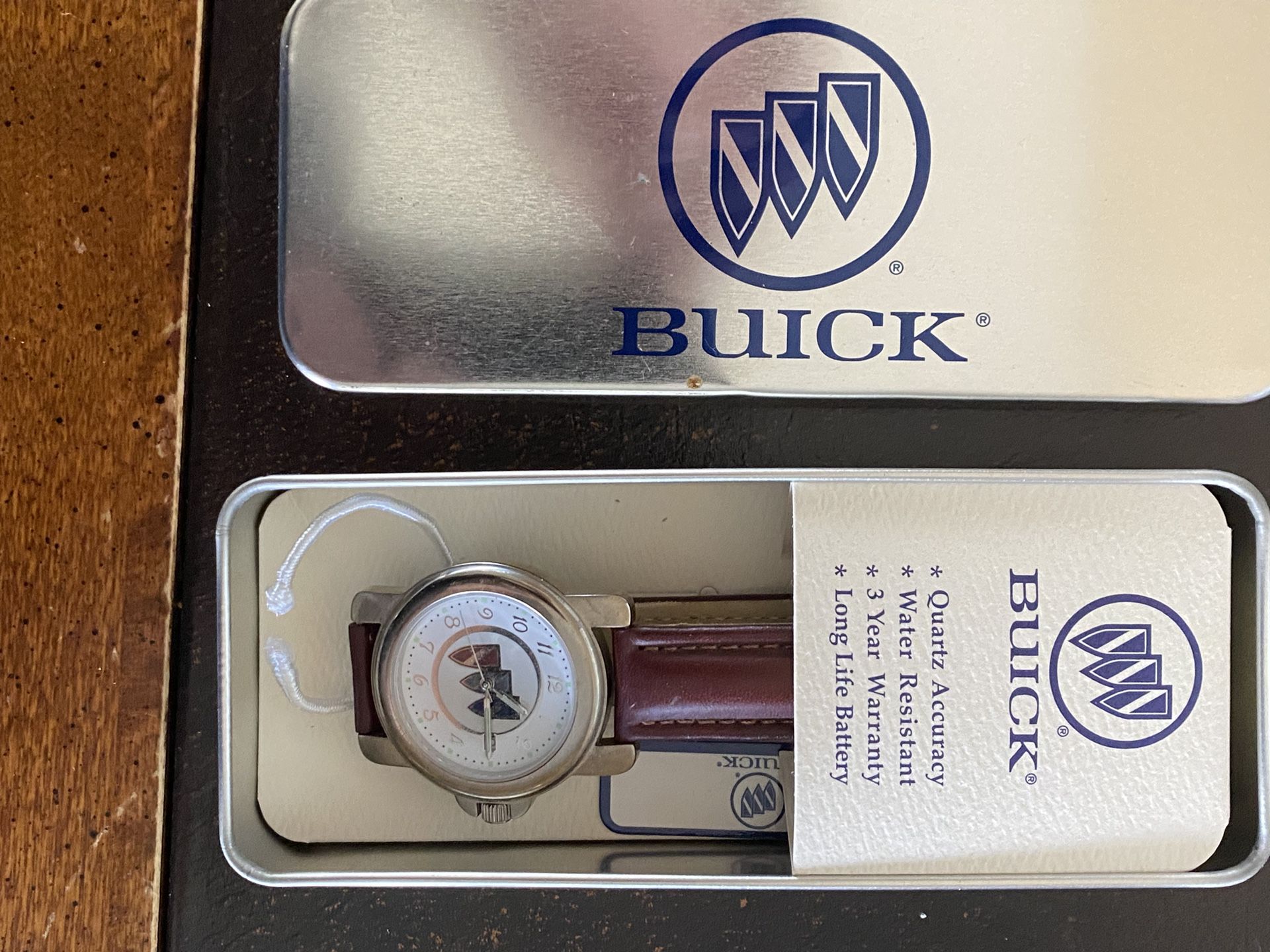 Buick Watch w/ Buick Tin
