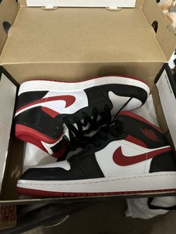 Air Jordan 1 Mid: White/Gym Red-Black