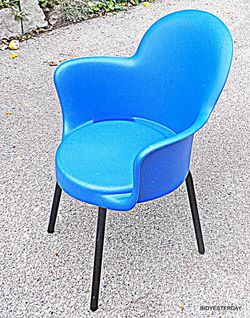 Signed Sintesi italian post modern blue plastic chair in mid century style
